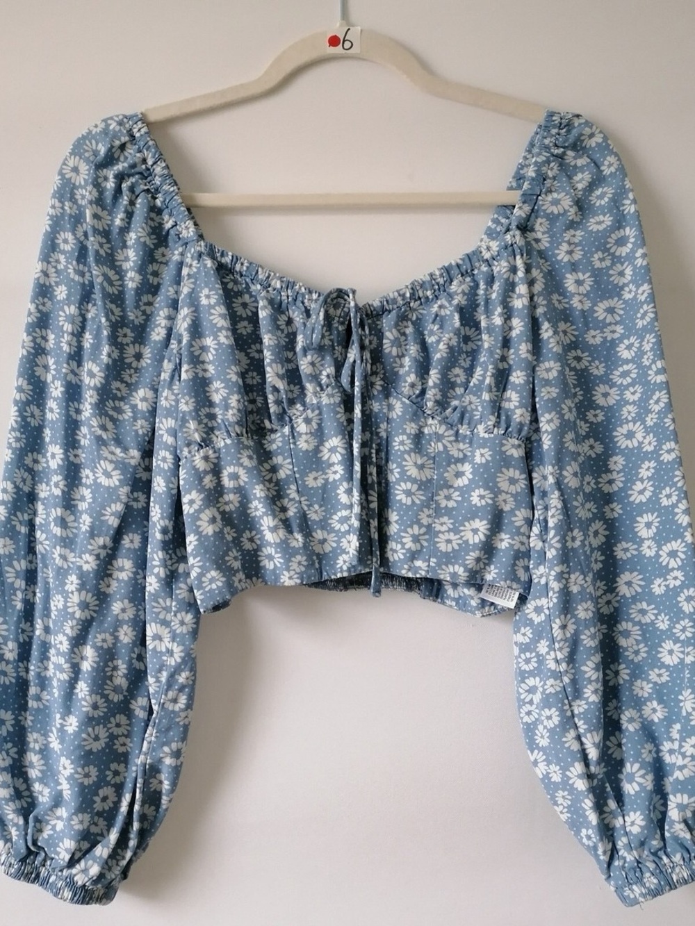 wild fable Cropped Top Women’s Small S Blue White Floral Long Sleeves Cottage